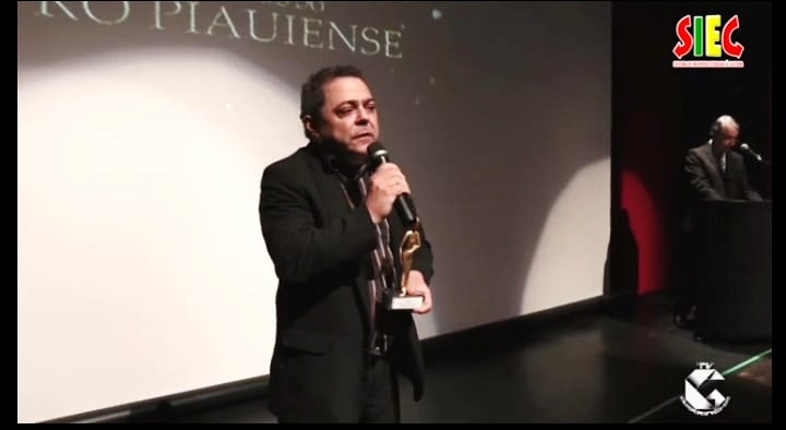 Nathan Sousa vence o Troféu Melhores do Teatro Piauiense