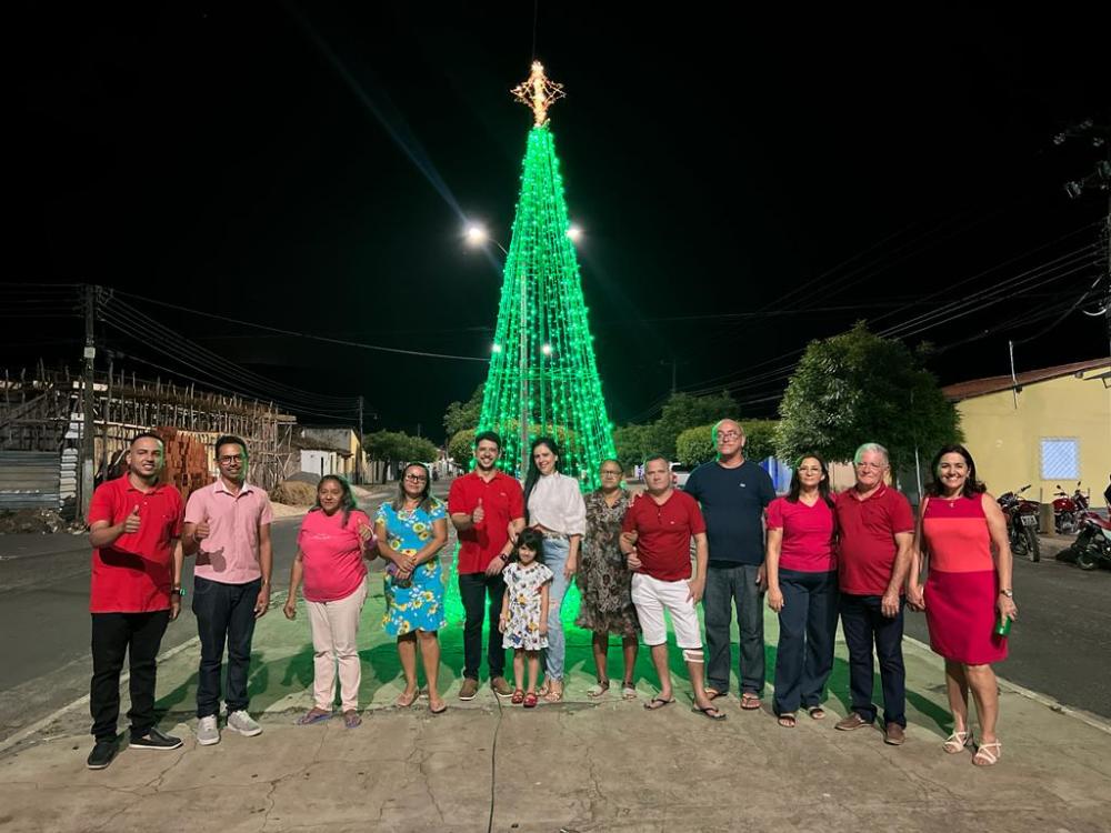 “Natal de Luz”: Prefeitura de Hugo Napoleão lança decoração natalina; imagens