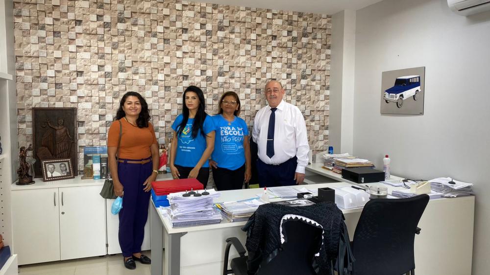 Membros da equipe Intersetorial do Selo Unicef 2021-2024 de Picos realizam visita ao poder Judiciário
