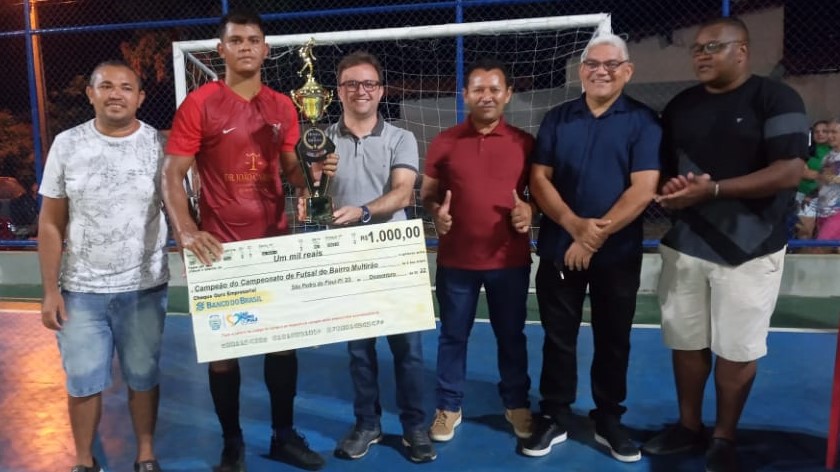 Campeonato de futsal premia campeões em São Pedro do Piauí 