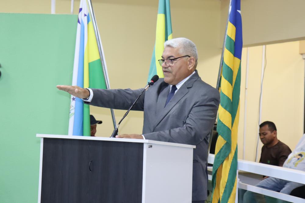 Câmara Municipal de São Pedro do Piauí empossa suplente de Vereador