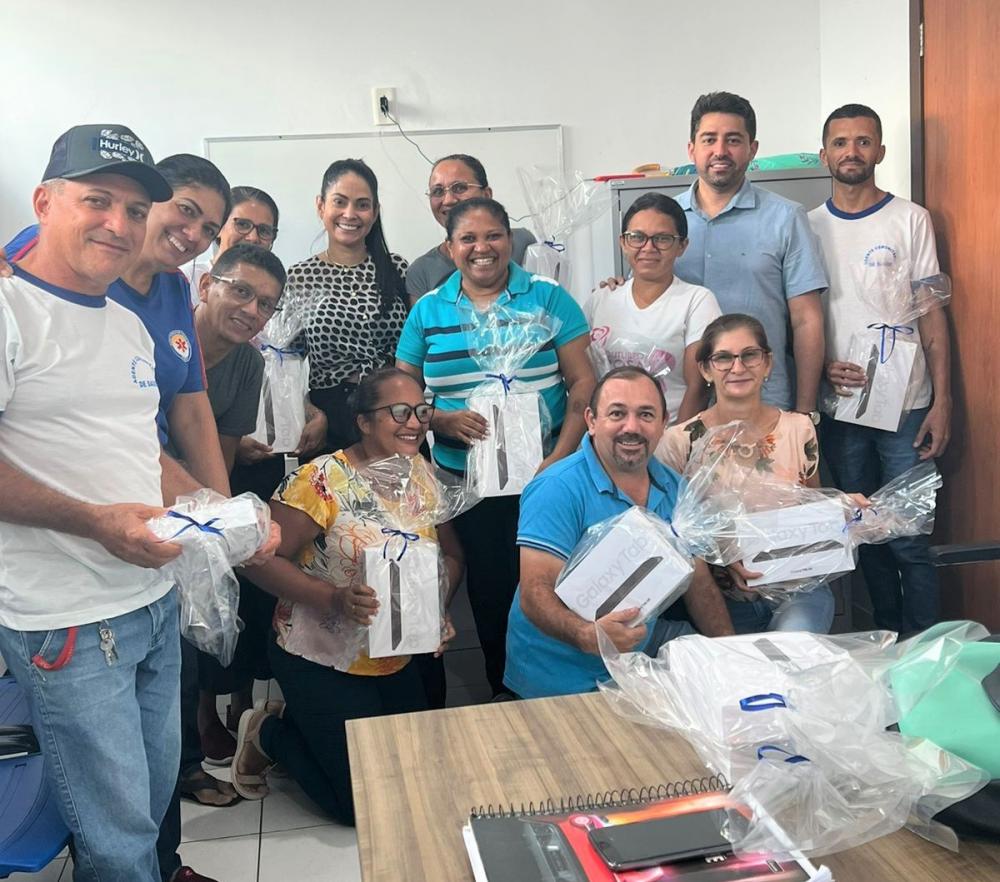 Prefeitura de São Gonçalo entrega tablets para melhoria do trabalho de Agentes Comunitários de Saúde
