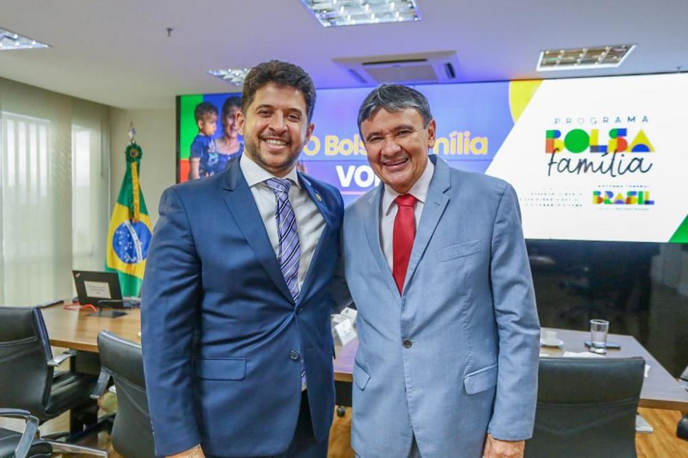 Hugo Napoleão | Prefeito Luciano busca recursos para o município durante viagem a Brasília