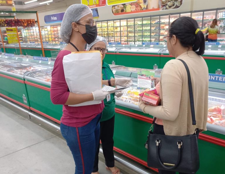 Vigilância Sanitária de Picos realiza ação sobre importância de ambientes bem higienizados para comercialização de produtos