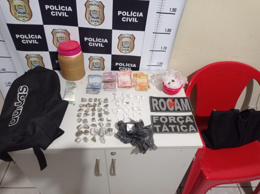 Polícia Militar prende mulher suspeita de tráfico de drogas em Picos