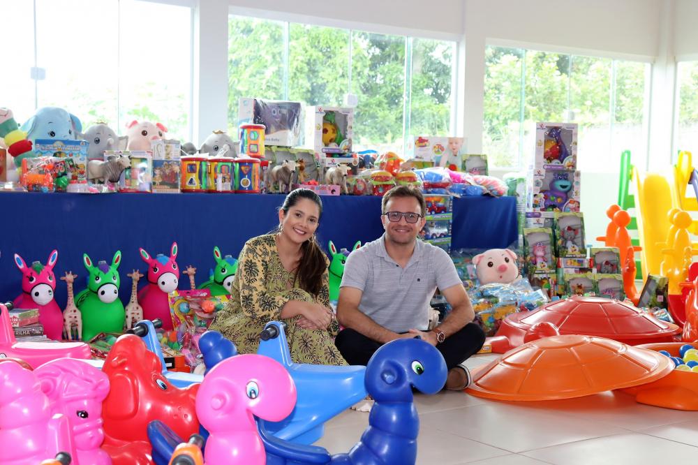 Prefeitura de São Pedro do Piauí entrega brinquedos e jogos para as escolas infantis