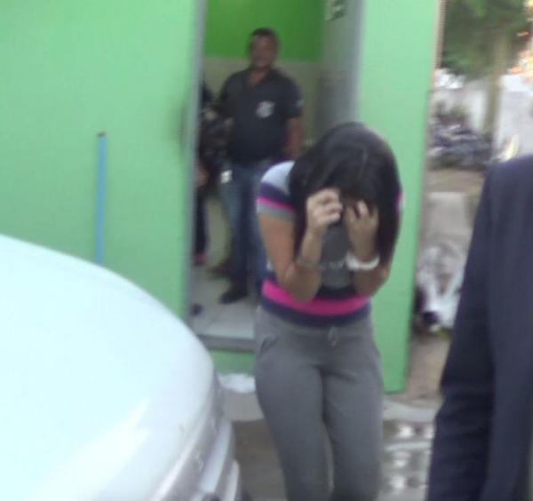 5 mulheres com drogas nas partes íntimas são presas na Irmão Guido