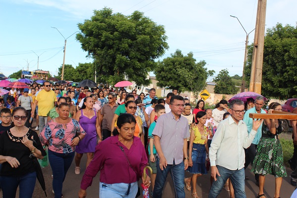 Procissão de Bom Jesus dos Passos aconteceu nessa sexta-feira em Picos