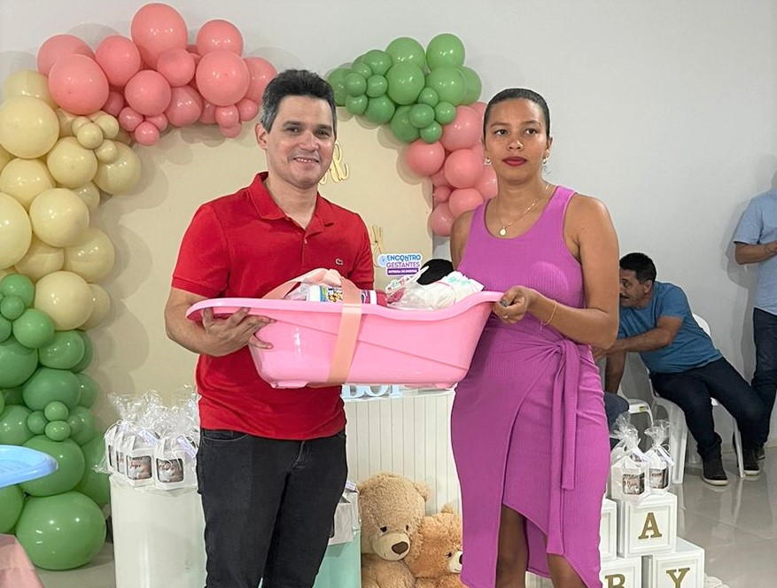 Prefeitura de São Gonçalo realiza entrega de kit enxoval para gestantes do município