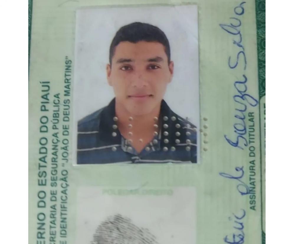 Baterista de 25 anos morre afogado durante banho com amigos no Piauí