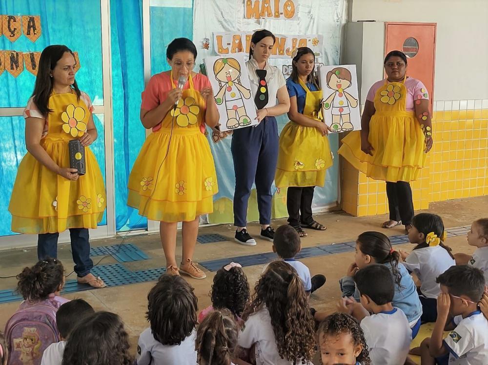 Escolas municipais de Jardim do Mulato recebem ações da campanha Maio Laranja