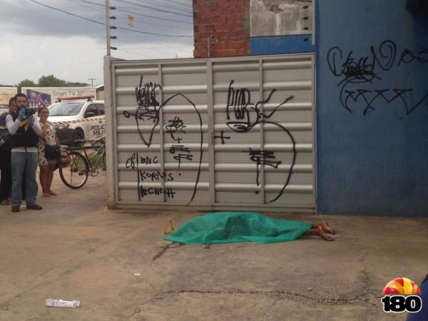 Jovem é morto com tiro após reagir a um assalto na Zona Leste de Teresina