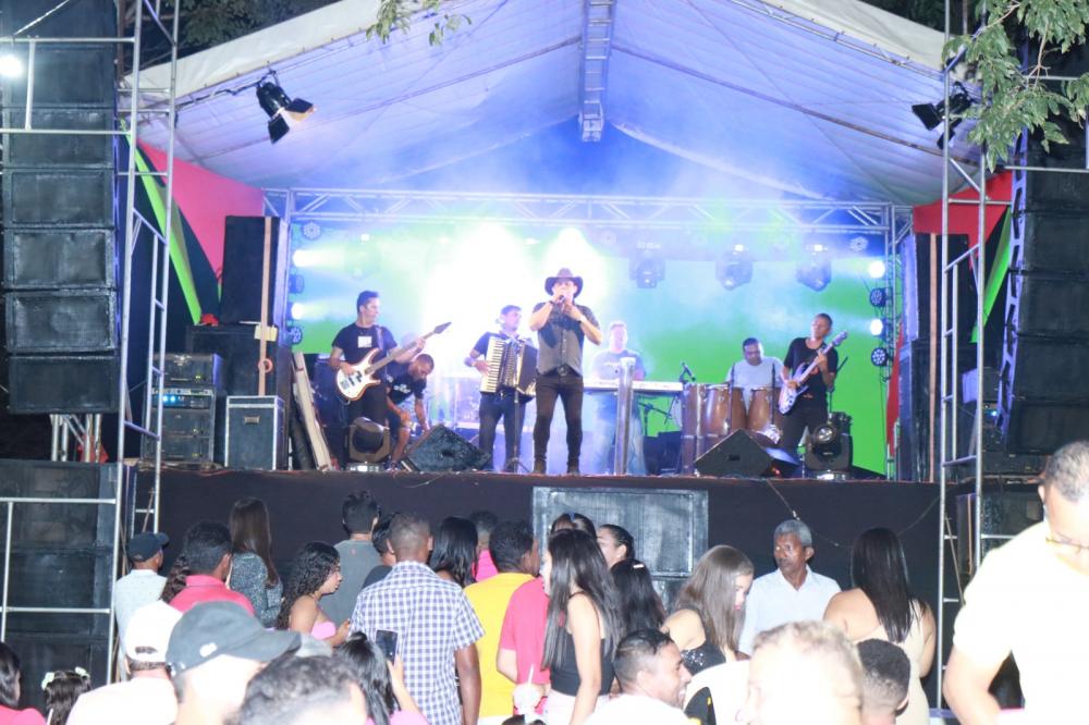 Festa e animação marcam encerramento dos festejos da comunidade Baixa Grande em Monsenhor Gil