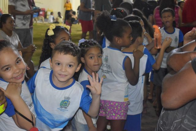 Prefeitura de Picos promove Ação Social e oferece passeio aos alunos da Rede Municipal de Ensino na “Carreta Popstar”