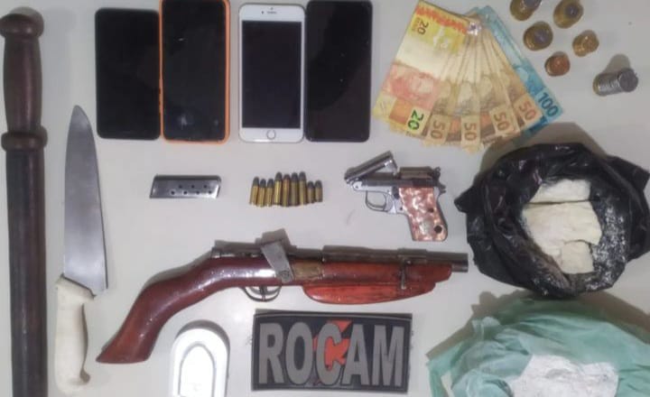 Polícia conduz homem suspeito de manter mulher refém no Piauí