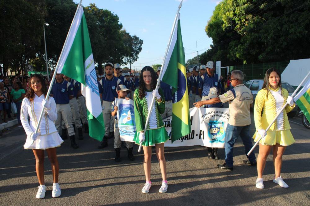 Prefeitura de São Gonçalo do Piauí realiza desfile cívico em comemoração ao 7 de setembro