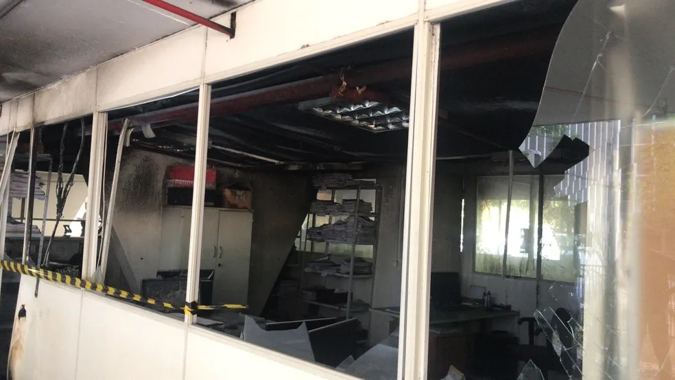 Fogo atinge setor de protocolo da Secretaria de Saúde no Centro Administrativo em Teresina