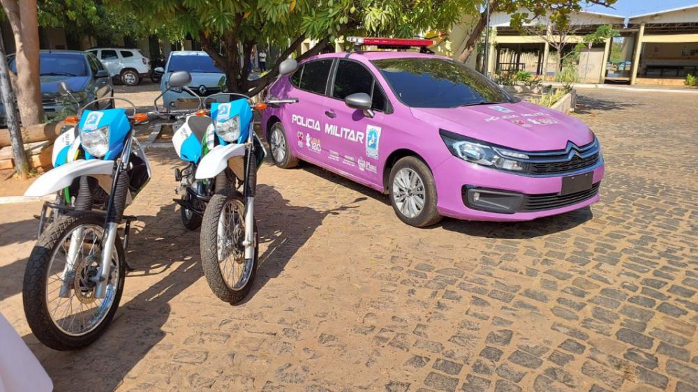 Base da Patrulha Maria da Penha é instalada em Picos e PM entrega motocicletas e viatura