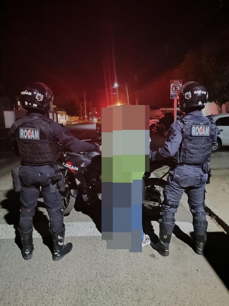 Polícia Militar prende mototaxista suspeito de tráfico de drogas em Picos