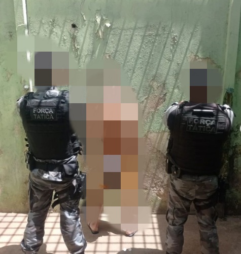 Homem é preso por porte ilegal de arma de fogo e suspeito de causar incêndio em bar no município de Picos