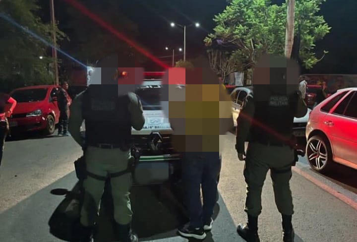 Homem é preso e arma de fogo é apreendida pela Polícia Militar em Picos