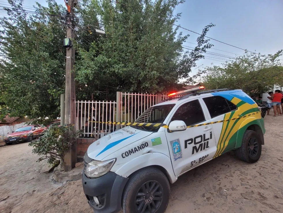 Criminosos encapuzados invadem bar e matam jovem com 15 tiros em Teresina; 4° homicídio em 24 horas