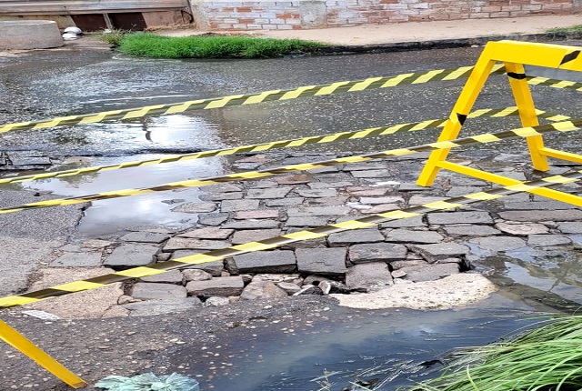 Secretário de Obras esclarece sobre vazamento na rede de esgoto entre as Ruas São José e Travessa 15 de Novembro