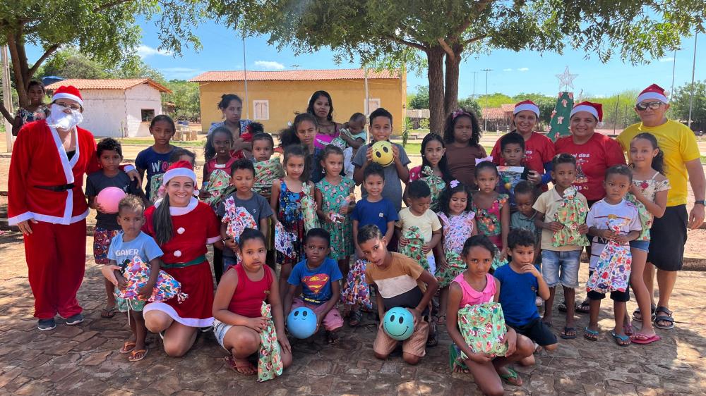Assistência Social de Jardim do Mulato distribuiu brinquedos para crianças