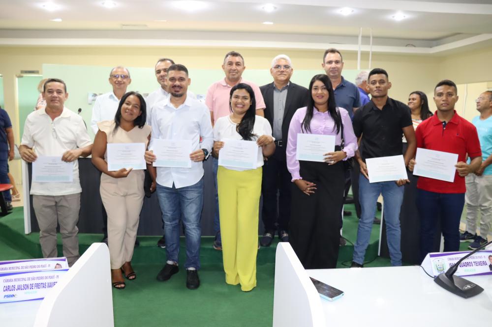São Pedro do Piauí empossa Conselheiros Tutelares para o mandato 2024 a 2027