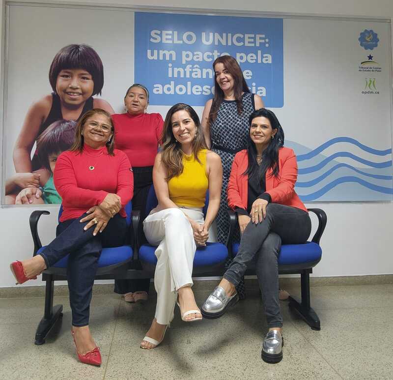 Mobilizadoras realizam atendimento presencial sobre as metodologias do Selo Unicef para o ano de 2024