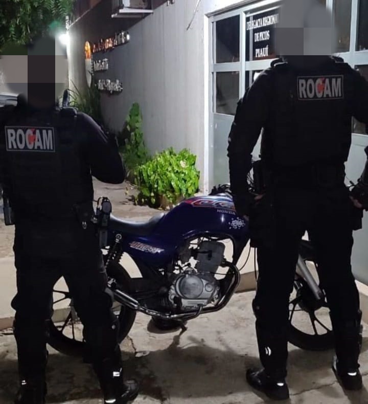 Motocicleta com sinais de adulteração é apreendida pela Polícia Militar em Picos