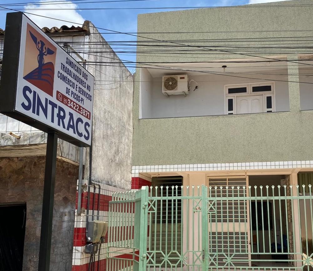 Sintracs de Picos emite comunicado sobre o funcionamento do comércio no período do carnaval