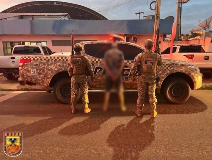 BEPI conduz suspeito de tráfico de drogas em Picos