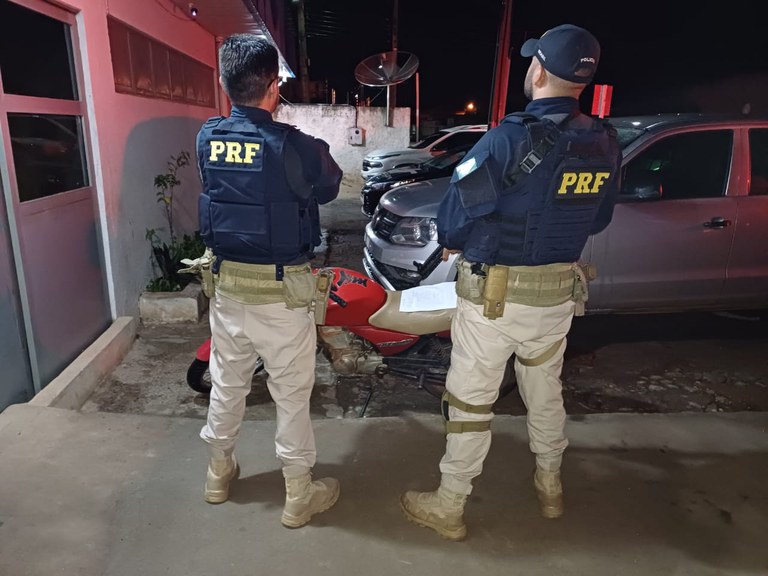 Motocicleta roubada há 3 anos em Teresina é recuperada pela PRF em Picos