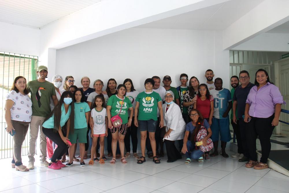 Saúde de Picos realiza imunização de alunos da APAE em alusão ao Dia Internacional da Síndrome de Down