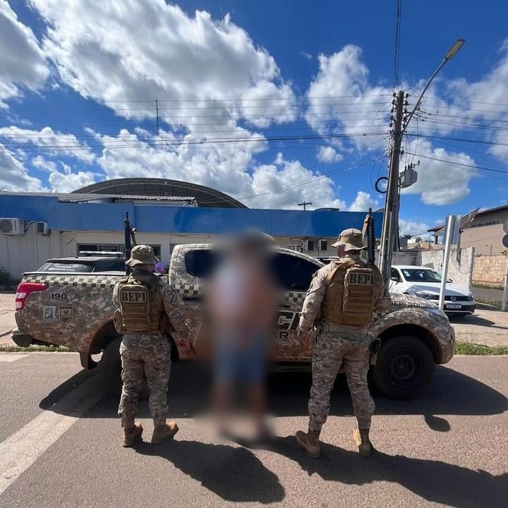 Polícia cumpre mandado de prisão contra homem suspeito de homicídio no Piauí