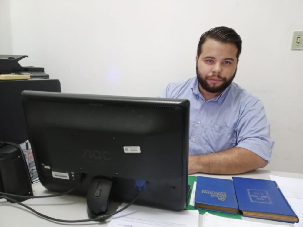 Coordenador da Juventude e Direitos Humanos anuncia que as aluas do Cursinho Pré-Vestibular Professor José Bispo começam nesta segunda-feira, 08
