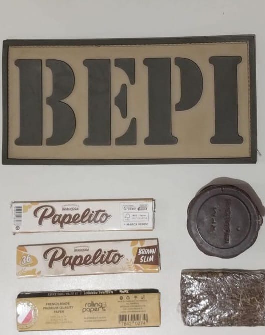 Homem tenta fugir ao ver viatura do BEPI, mas acaba preso em flagrante com invólucro de maconha em Picos