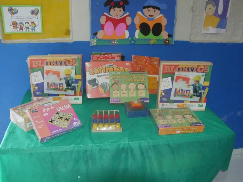 Prefeitura de Picos realiza entrega de Kits pedagógicos para turmas de acompanhamento AEE
