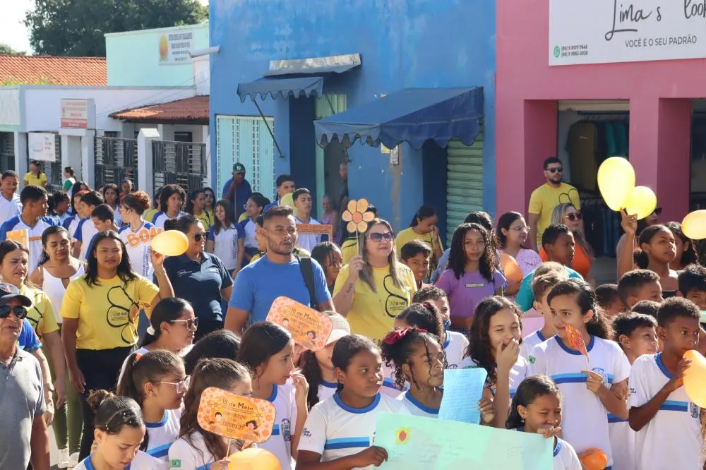 Caminhada marca Campanha de Combate aos direitos da criança e adolescente em São Pedro do Piauí