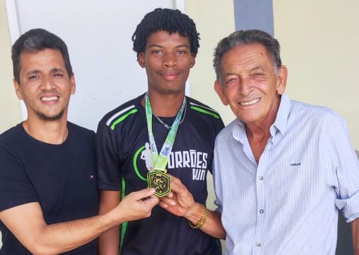 Com apoio da Prefeitura de Picos, atleta do Projeto Semear conquista a segunda posição no ranking nacional de Salto Triplo