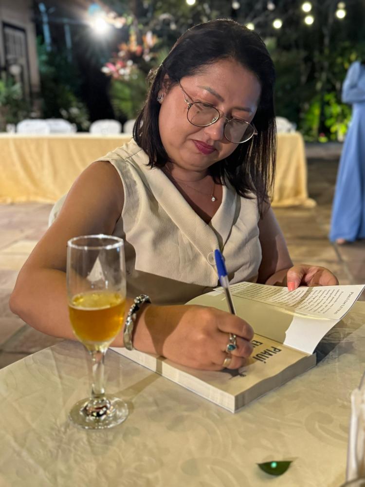 Professora e poetisa Gilvane Brito vem se destacando na produção literária 