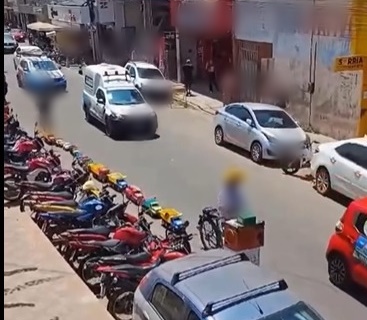 Candidato a vereador viraliza nas redes sociais após realizar carreata com carrinhos de brinquedo em Picos