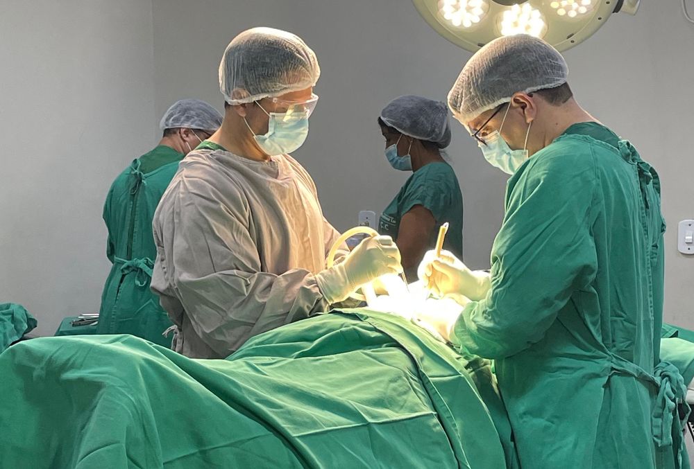 Hospital Justino Luz realiza pela primeira vez cirurgia de alta complexidade para estabilização de coluna