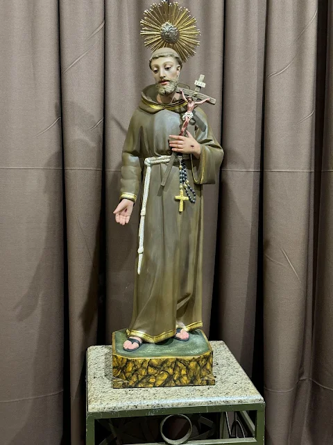 Fiéis se preparam para celebrar a 42ª Festa de São Francisco de Assis no bairro Junco, em Picos