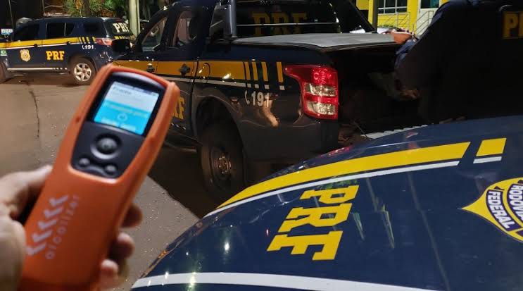 Motorista alcoolizado se envolve em acidente de trânsito, tenta fugir  da polícia, mas é preso pela PRF na BR-316