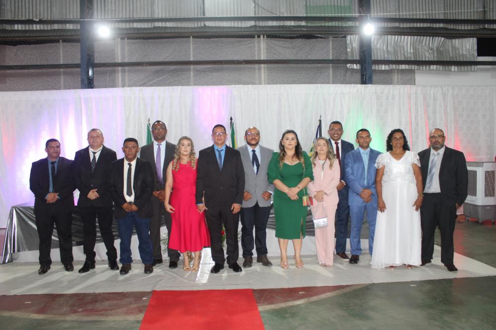 Paulo Cazimiro e Márcio Pereira são empossados prefeito e vice-prefeito de Santo Antônio dos Milagres