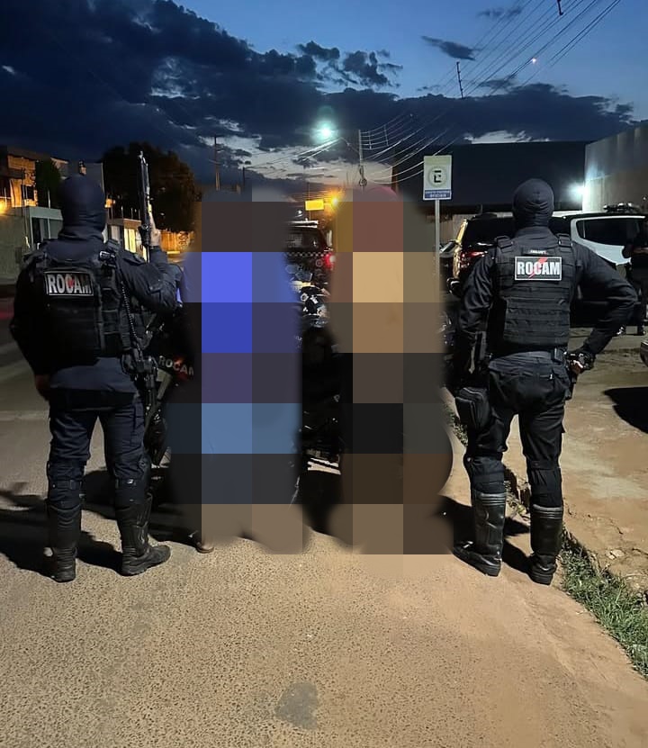 Dupla é presa suspeita de tráfico de drogas durante operação da Polícia Militar em Picos