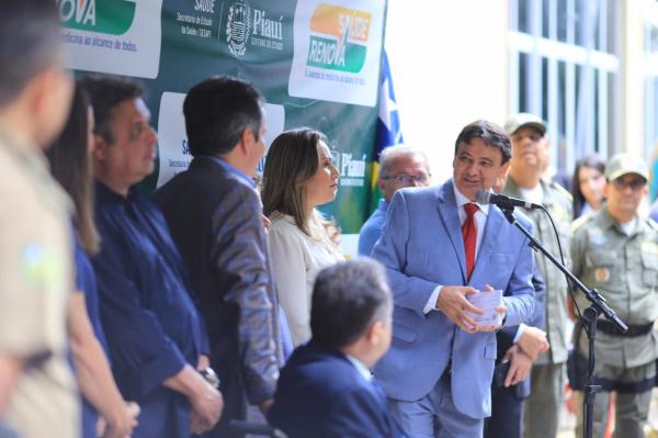 Wellington Dias entrega R$ 1,9 milhão em equipamentos hospitalares