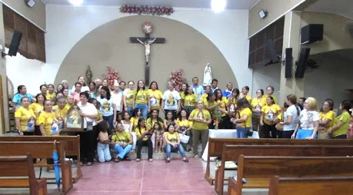 Grupo da Mãe Rainha da paróquia São Francisco de Assis, em Picos, realiza Renovação da Aliança e o reenvio da nova imagem